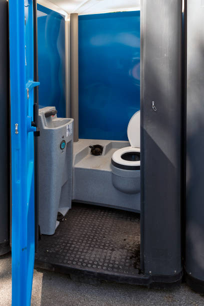 Best Portable restroom trailer rental  in Franklin, NC